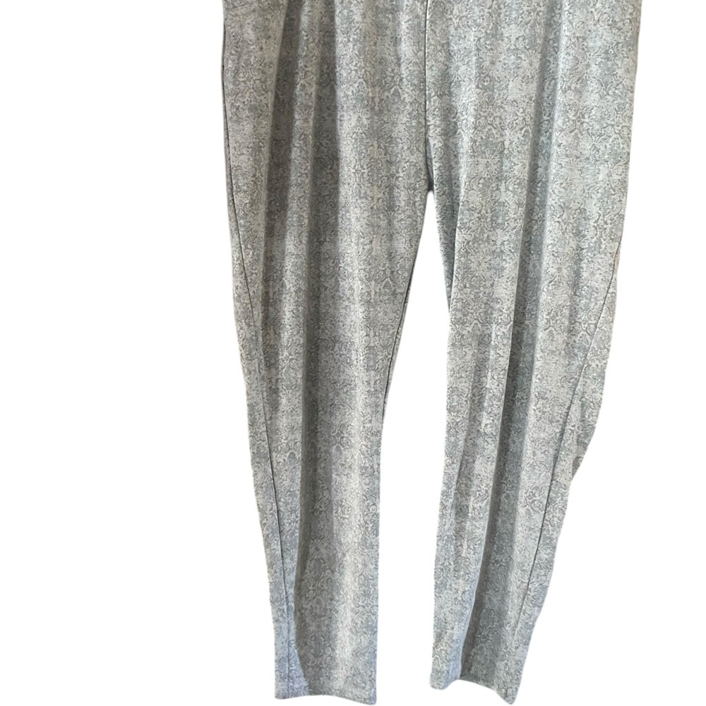 Plus size soft surroundings 1X elastic waist pull on pants gray w lace pattern
